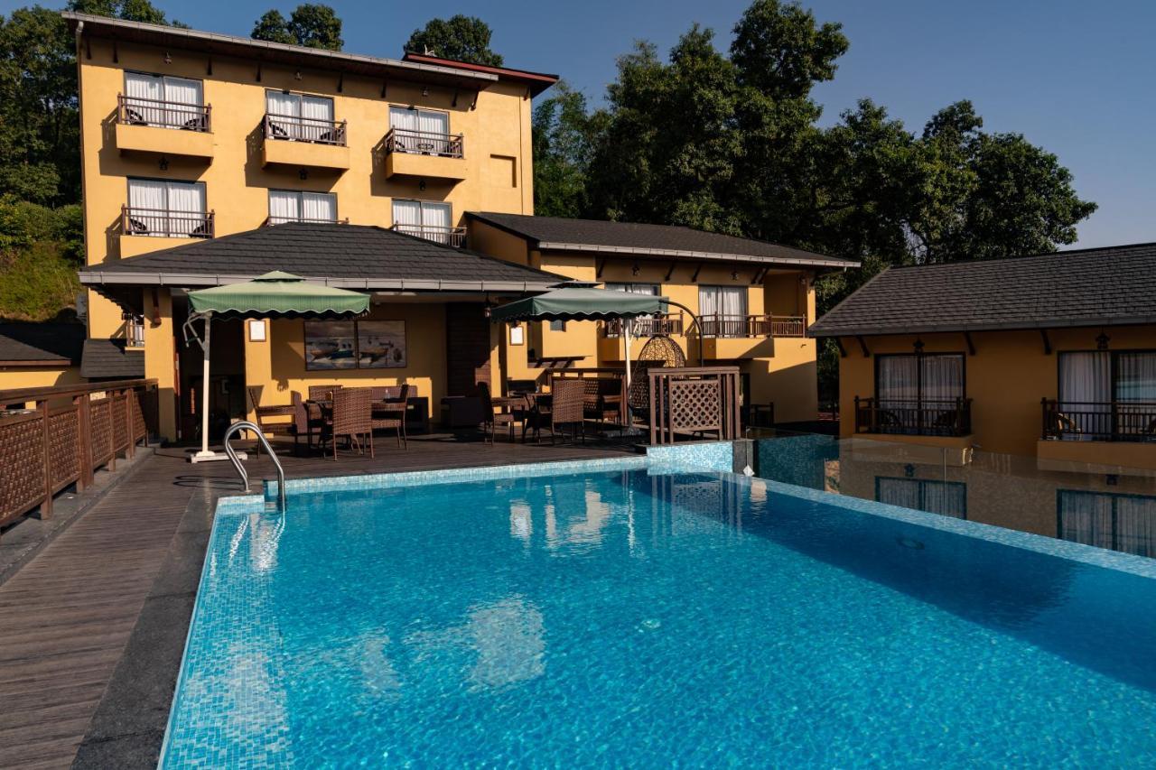 Bar Peepal Resort Pokhara Zewnętrze zdjęcie